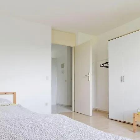 Fur 5 Personen In 97877 Apartment